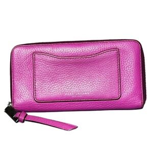 Marc Jacobs New York Pinkish Purple Pebbled Leather Zip Wallet 7.5 x4 hard find